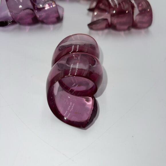 Set of 10 Mid-Century Purple Swirl Lucite Curl Napkin Rings Helix Twist - Picture 3 of 6